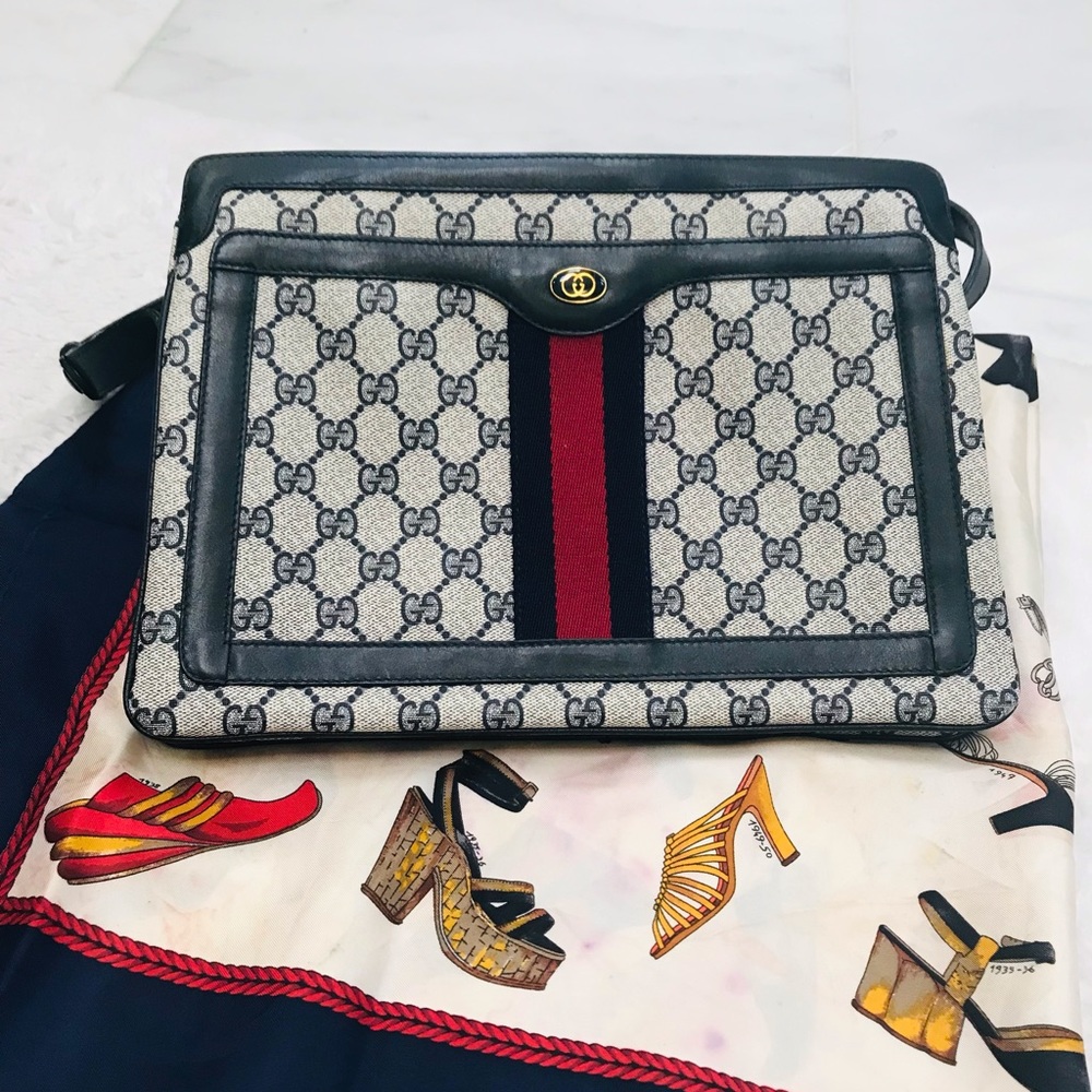 Authentic Gucci Shoulder Bag